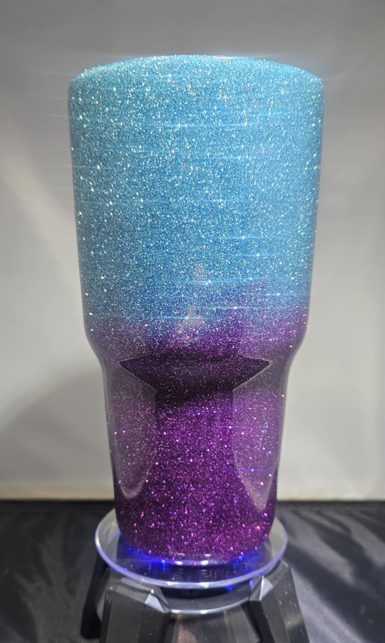 Sleek and Stunning 30oz Stainless Steel Glitter Tumbler